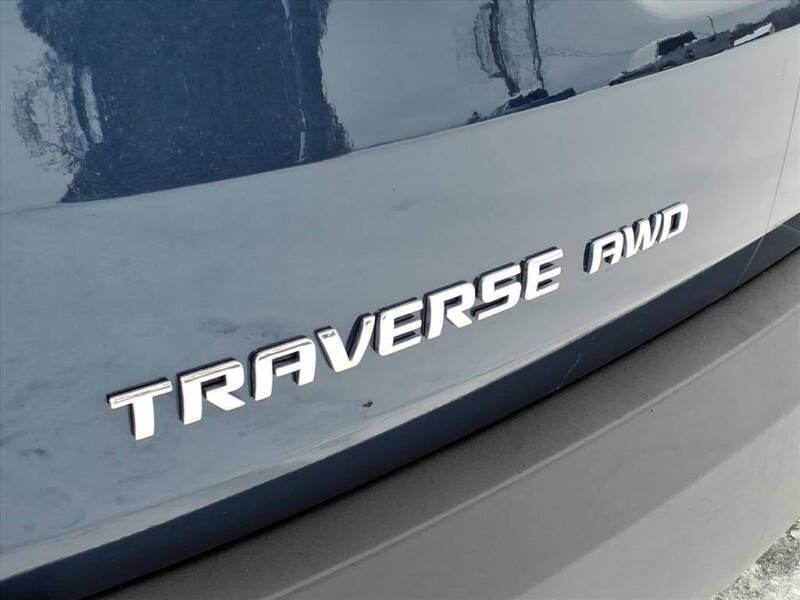 2023 Chevrolet Traverse LT Cloth