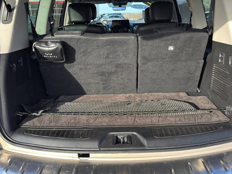 2023 Infiniti QX80 Luxe