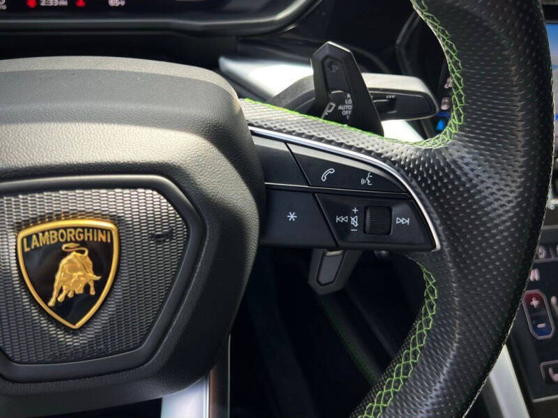 2022 Lamborghini Urus