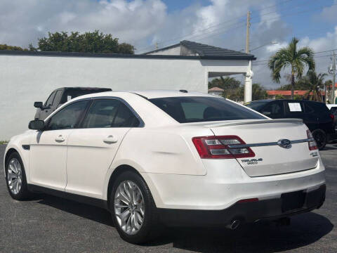2018 Ford Taurus Limited