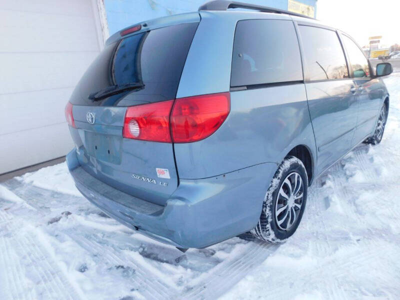 2006 Toyota Sienna LE 7 Passenger