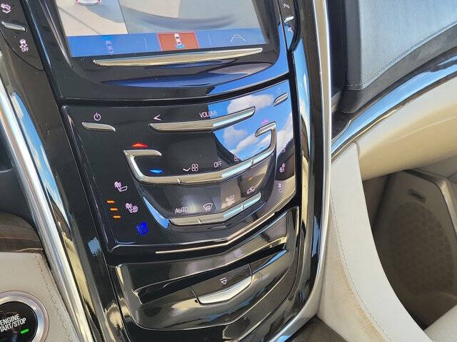 2018 Cadillac Escalade Luxury