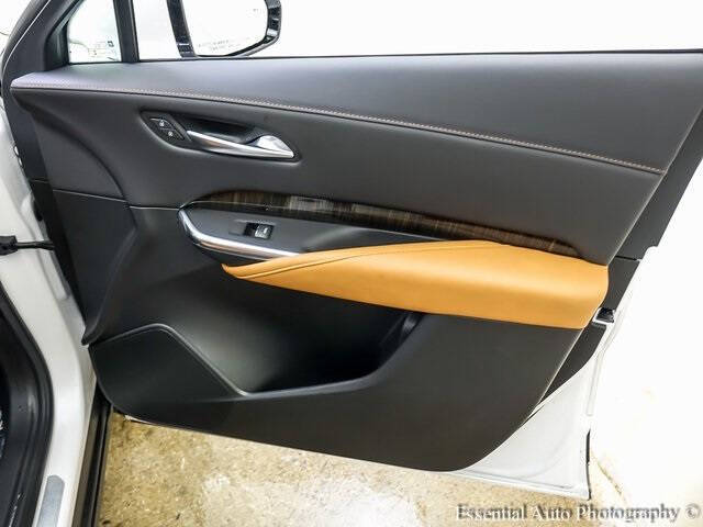 2022 Cadillac XT4 Premium Luxury