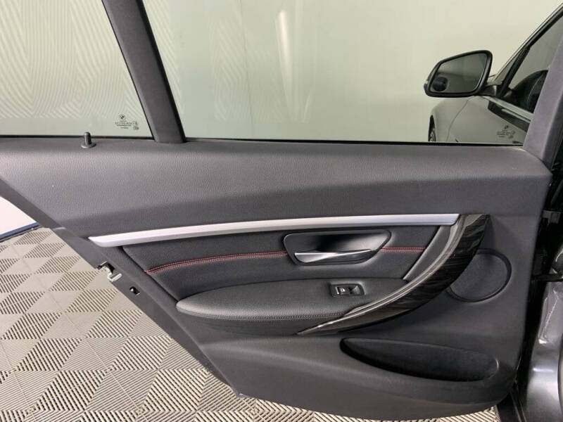 2017 BMW 3 Series 330i xDrive