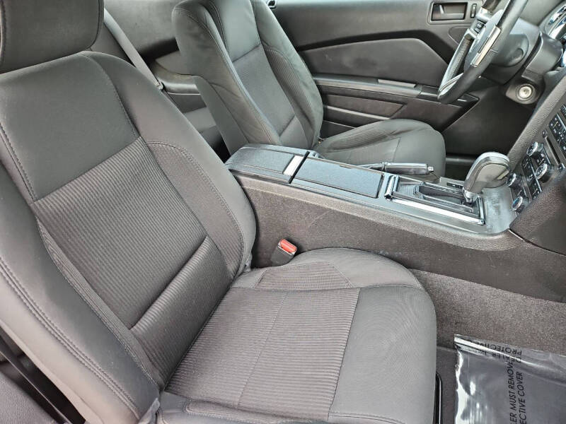 2013 Ford Mustang V6