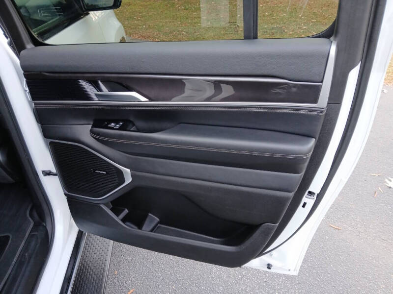 2024 Jeep Wagoneer L