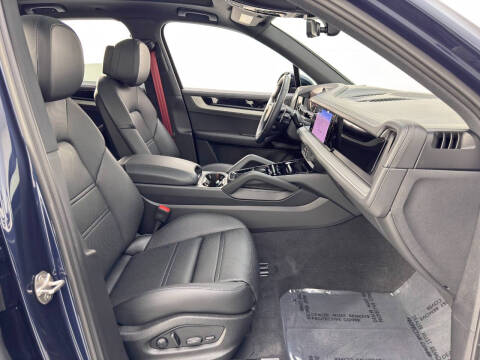 2025 Porsche Cayenne S