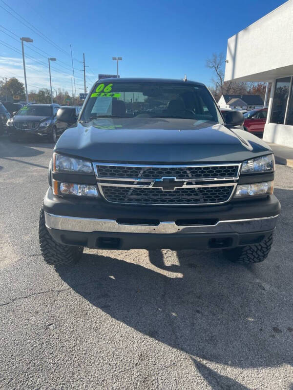 2006 Chevrolet Silverado 1500 LT1 photo 2