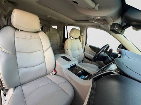 2018 Cadillac Escalade Luxury
