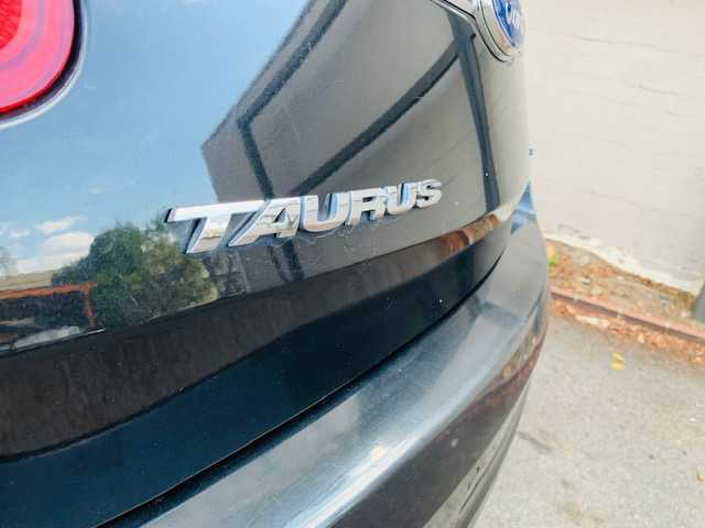 2011 Ford Taurus SEL