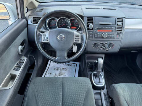 2012 Nissan Versa 1.8 SL