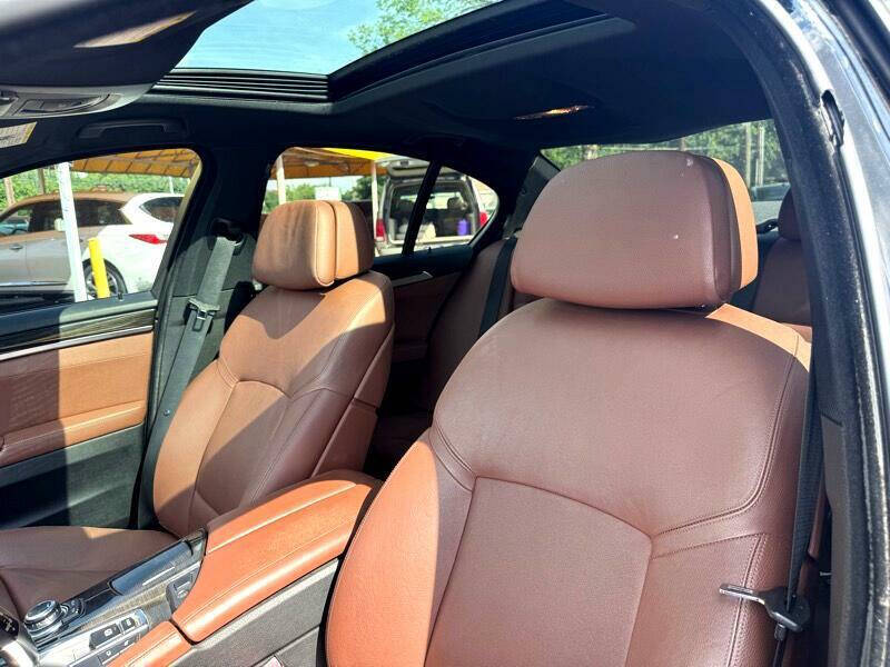 2012 BMW 5 Series 550i