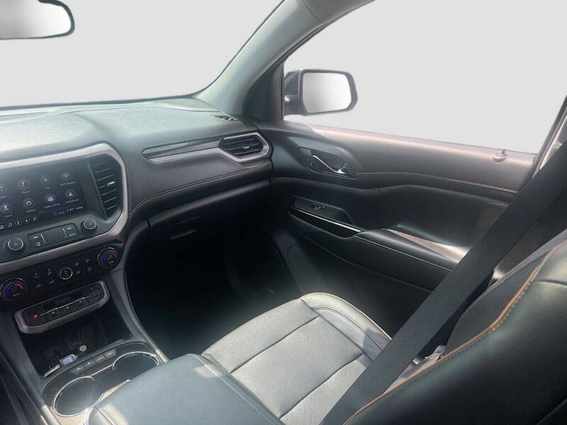 2020 GMC Acadia AT4