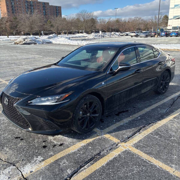 2023 Lexus ES 300h F SPORT Design