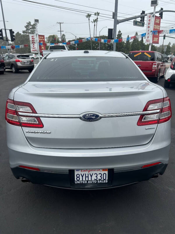 2015 Ford Taurus SE