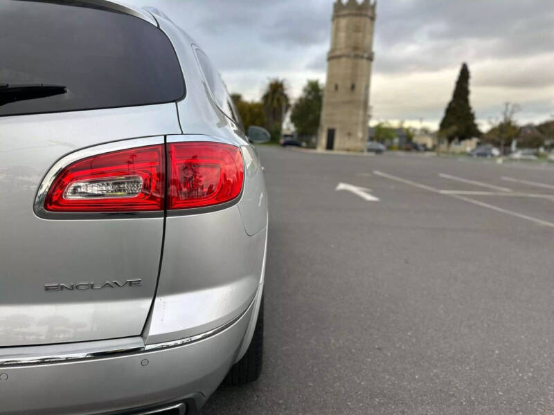 2017 Buick Enclave Leather