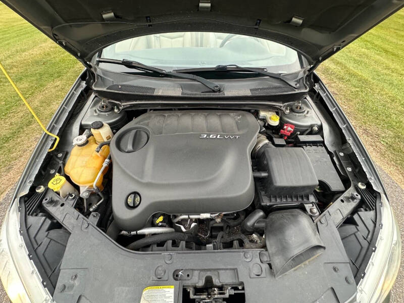 2011 Chrysler 200 Limited