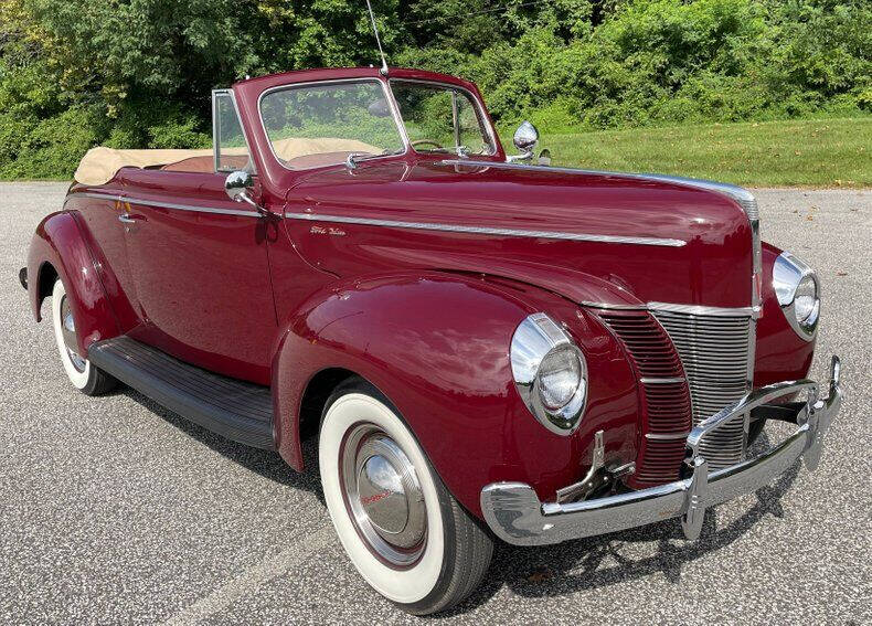 1940 Ford Deluxe