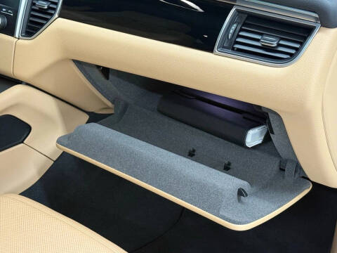 2018 Porsche Macan S