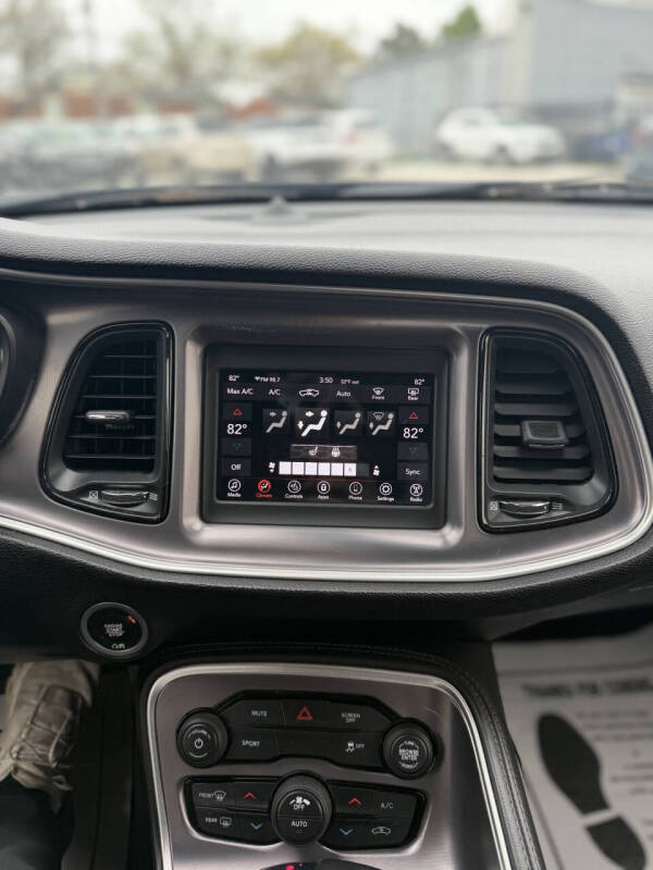 2019 Dodge Challenger SXT