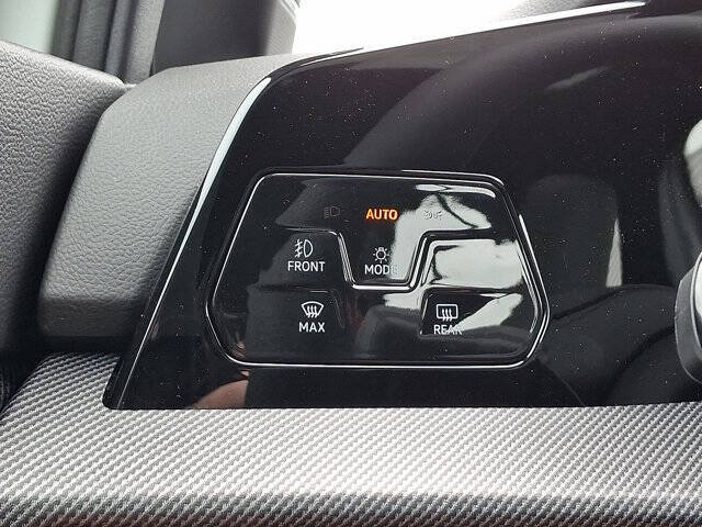 2025 Volkswagen Golf GTI SE