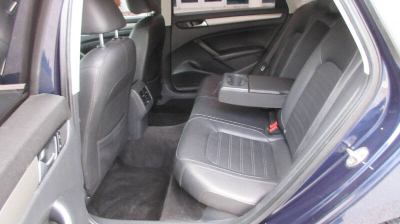 2015 Volkswagen Passat 1.8T SE