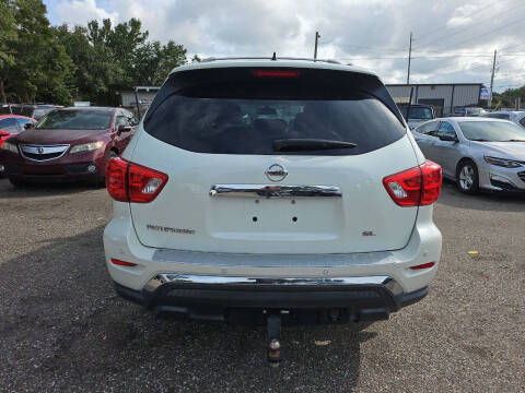 2017 Nissan Pathfinder SL