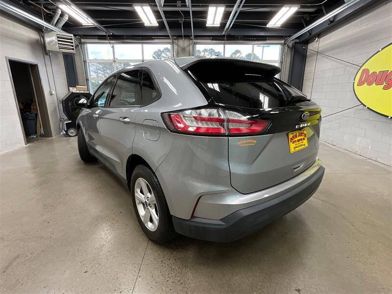 2022 Ford Edge SE