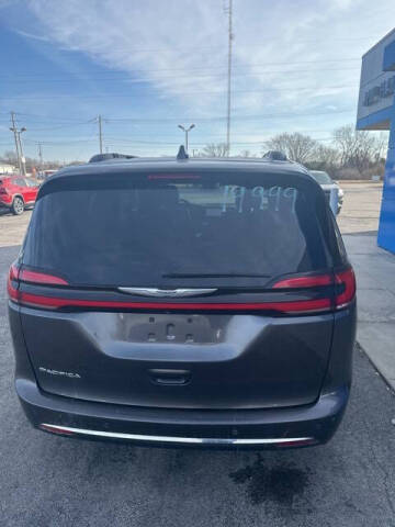 2022 Chrysler Pacifica Touring L