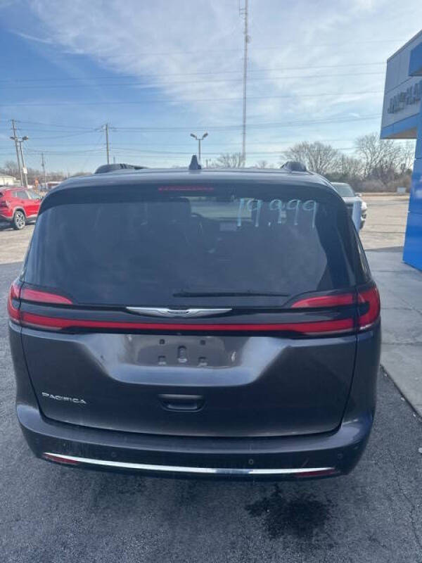 2022 Chrysler Pacifica Touring L