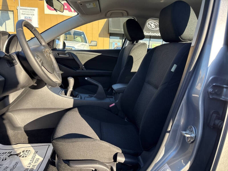 2013 Mazda MAZDA3 i Touring