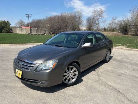2006 Toyota Avalon for sale at 5K Autos LLC in Roselle IL