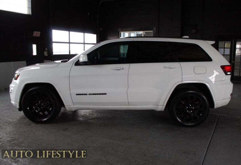 2019 Jeep Grand Cherokee Laredo