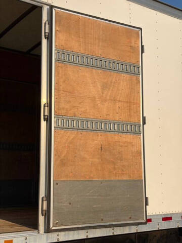2018 Freightliner M2 106