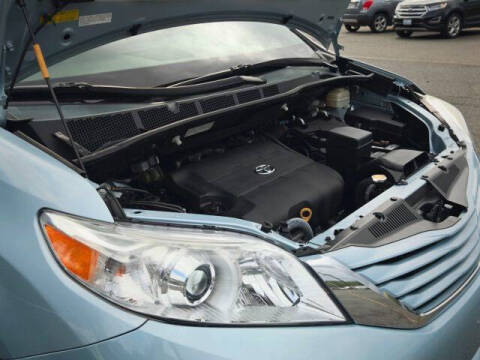 2015 Toyota Sienna LE 7-Passenger