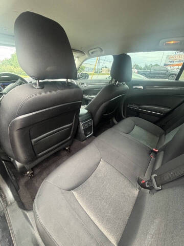 2018 Chrysler 300 Touring