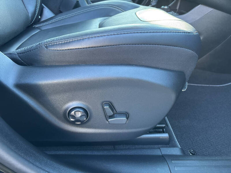 2021 Jeep Cherokee 80th Anniversary Edition