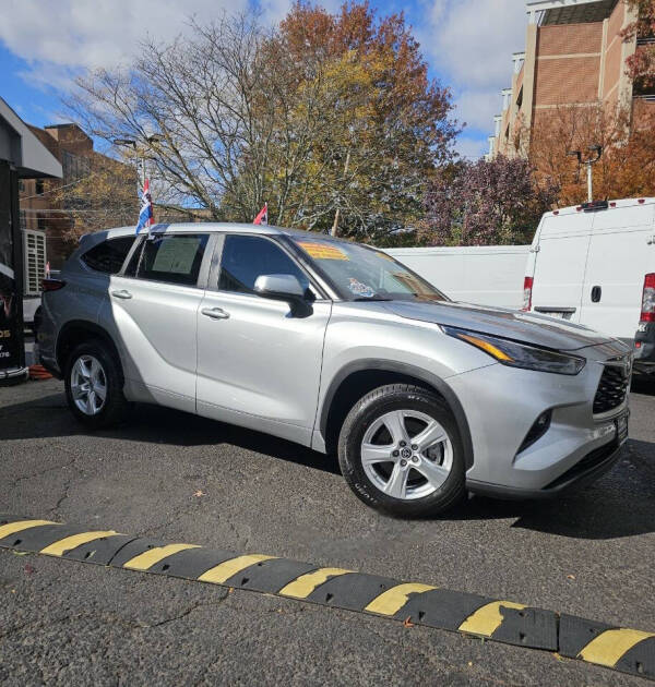 2023 Toyota Highlander Platinum