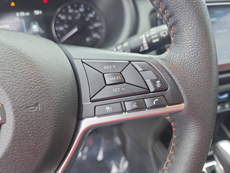 2023 Nissan Kicks SR