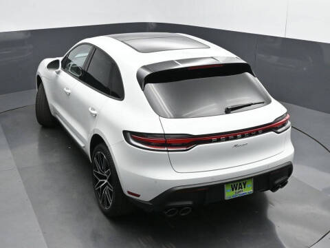 2025 Porsche Macan