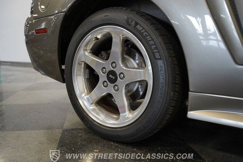 2001 Ford Mustang SVT Cobra