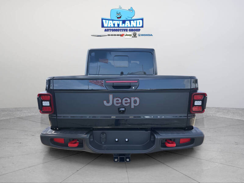 2026 Jeep Gladiator Shadow Ops