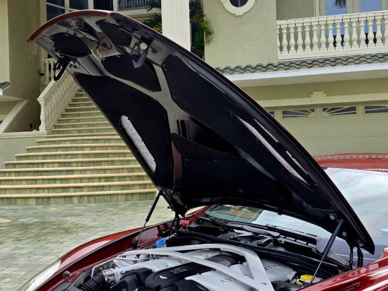 2014 Aston Martin Vanquish