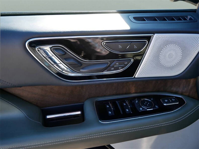 2022 Lincoln Navigator Black Label