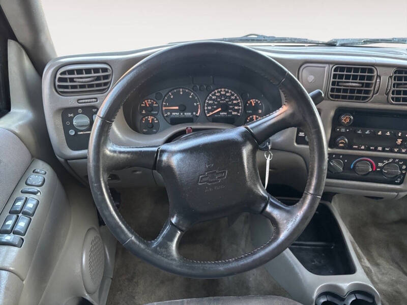 2004 Chevrolet Blazer LS