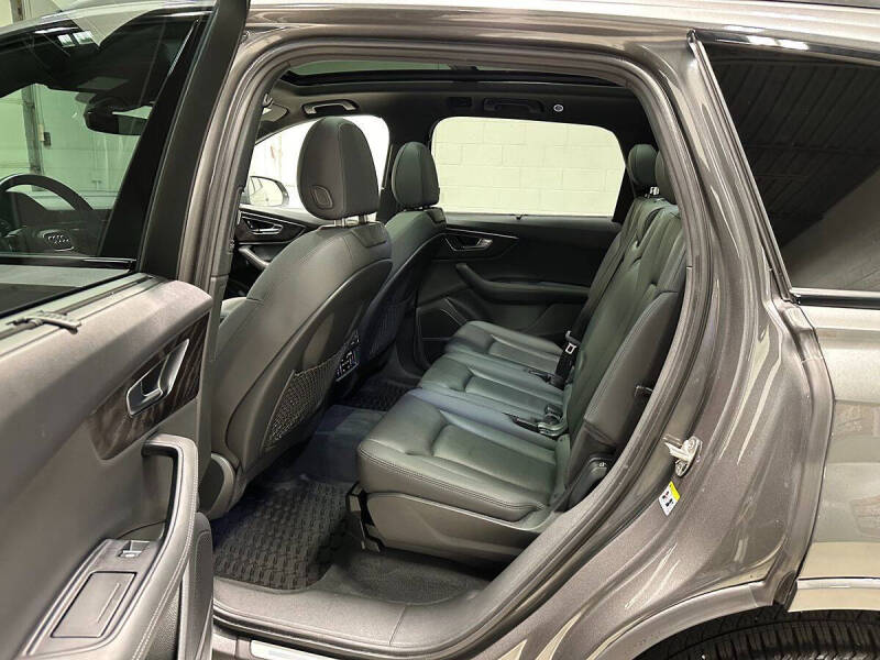 2021 Audi Q7 quattro Premium Plus 55 TFSI