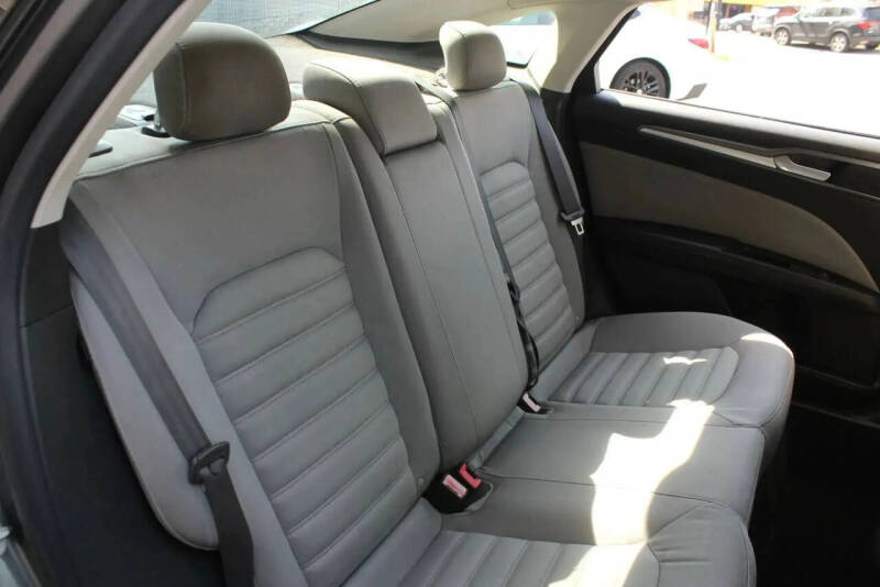 2014 Ford Fusion S