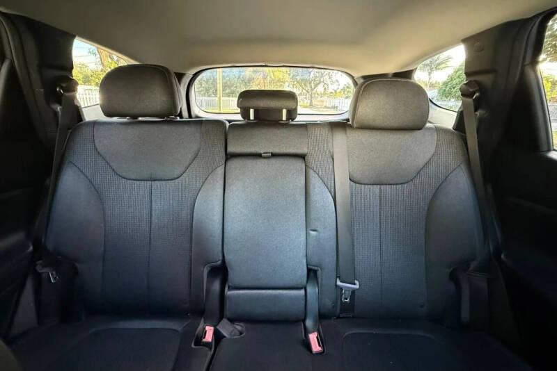 2019 Hyundai Santa Fe SE 2.4L