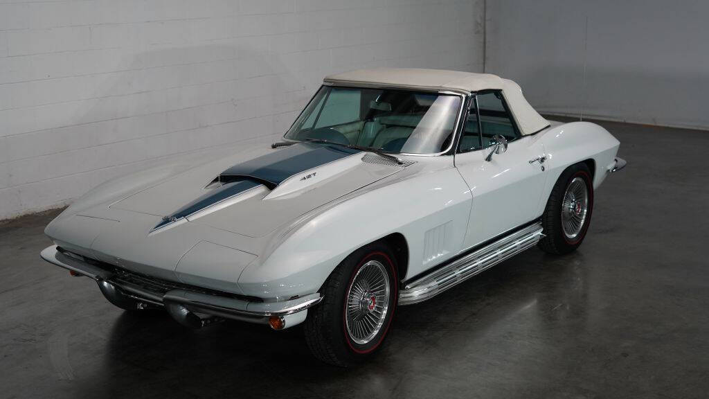 1967 Chevrolet Corvette 11