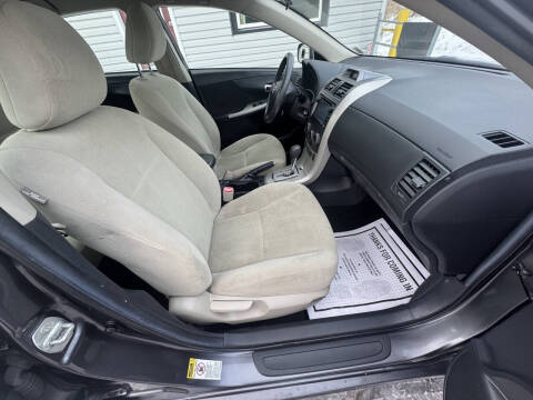 2013 Toyota Corolla LE